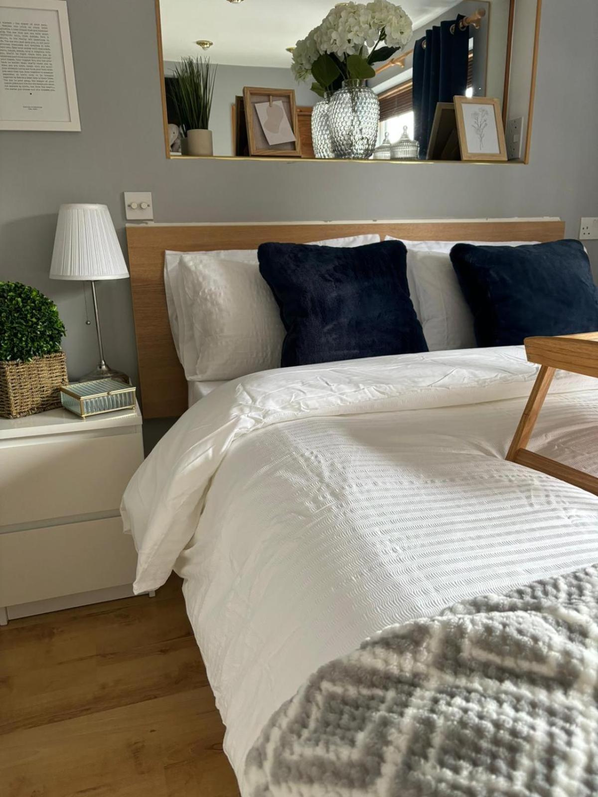 Amazing En-Suite Apartment In Finchley Central ลอนดอน ภายนอก รูปภาพ